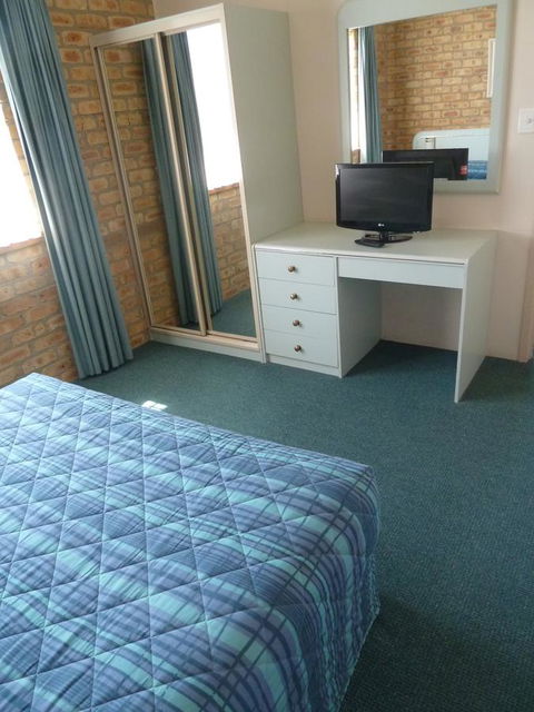 Mollymook Surfbeach Motel & Apartments - C Tourism 37