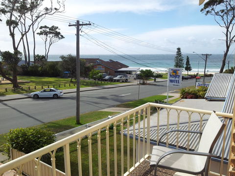 Mollymook Surfbeach Motel & Apartments - C Tourism 10