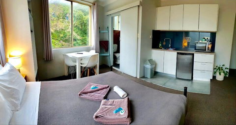 Manly Beachside Apartments - C Tourism 9