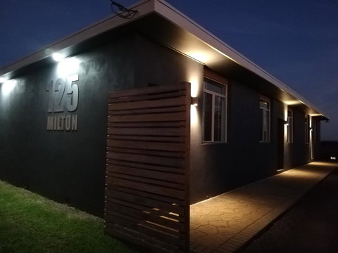 125 Milton - C Tourism 12