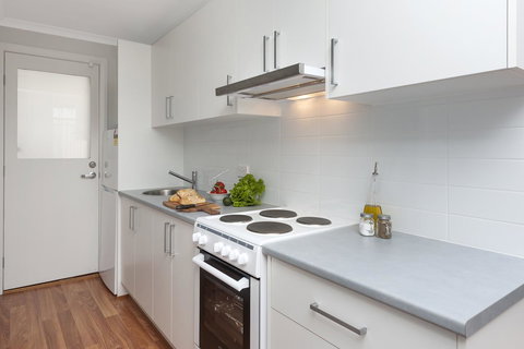 125 Milton - C Tourism 2