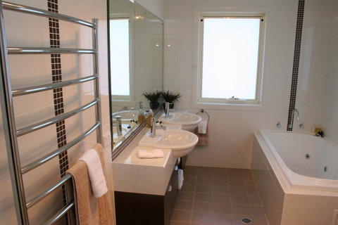Encore Apartments - C Tourism 11