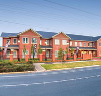 Bolton on the Park - C Tourism