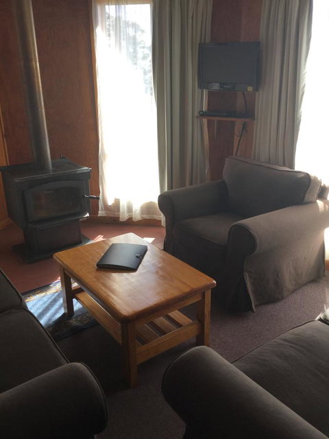 Jenolan Cabins - C Tourism 12