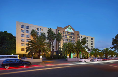 Holiday Inn Parramatta, An IHG Hotel - C Tourism 9