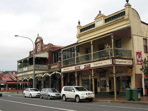 Red Waratah - C Tourism 17