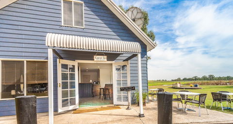 Madigan Wine Country Cottages - C Tourism 22