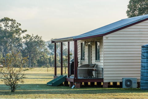 Madigan Wine Country Cottages - C Tourism 35