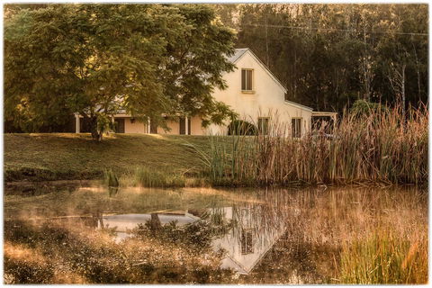 Madigan Wine Country Cottages - C Tourism 39