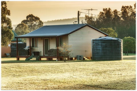 Madigan Wine Country Cottages - C Tourism 33