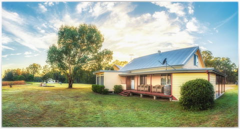 Madigan Wine Country Cottages - C Tourism 1