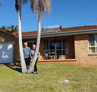 Twin Palms Holiday House at Lighthouse - C Tourism