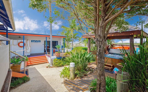Coast Yamba - Adults Only - C Tourism 4