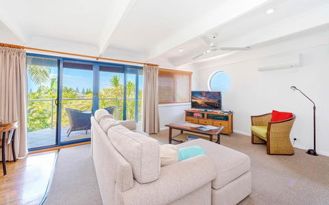 Coast Yamba - Adults Only - C Tourism 21