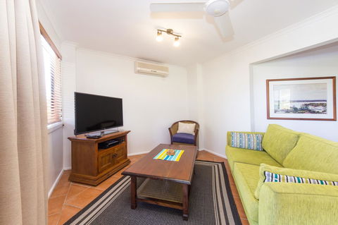 Coast Yamba - Adults Only - C Tourism 30