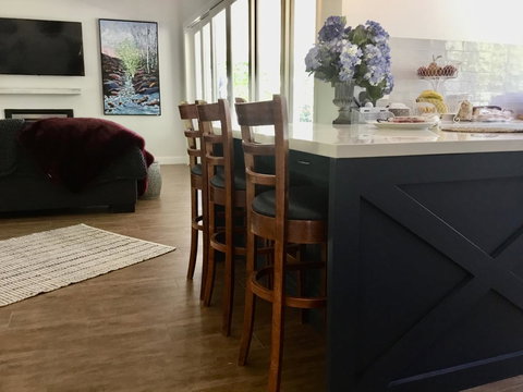 Chanticleer Gardens Barn Cottage With A Pool - C Tourism 8