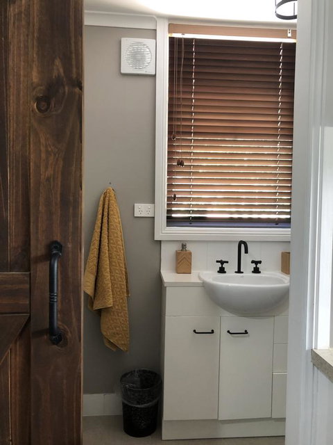 Chanticleer Gardens Barn Cottage With A Pool - C Tourism 22