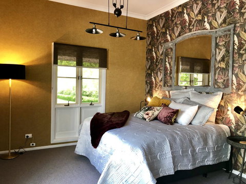 Chanticleer Gardens Barn Cottage With A Pool - C Tourism 18