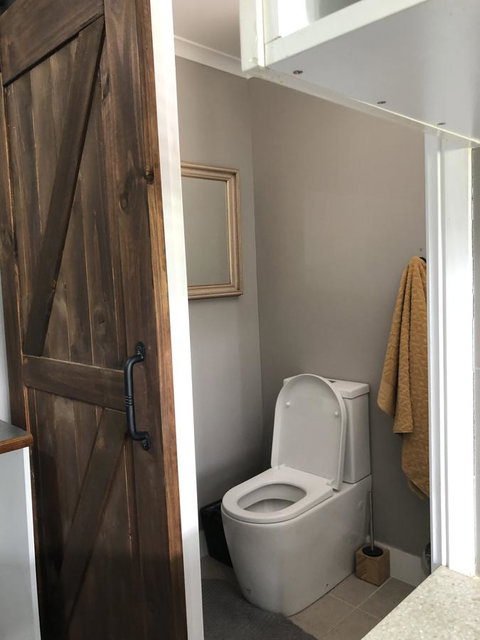 Chanticleer Gardens Barn Cottage With A Pool - C Tourism 21