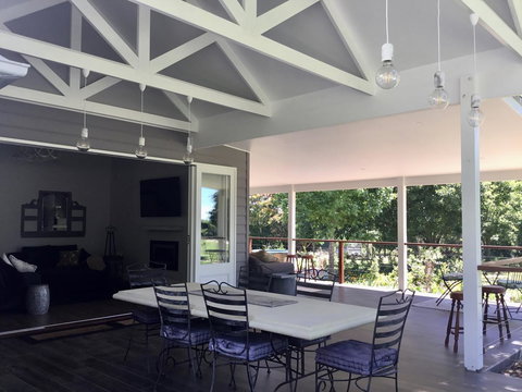 Chanticleer Gardens Barn Cottage With A Pool - C Tourism 11