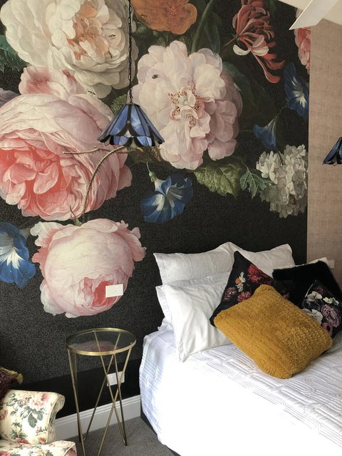 Chanticleer Gardens Barn Cottage With A Pool - C Tourism 16