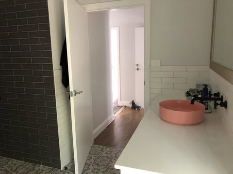 Chanticleer Gardens Barn Cottage With A Pool - C Tourism 34