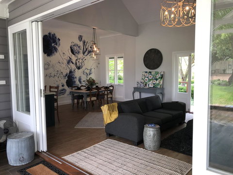 Chanticleer Gardens Barn Cottage With A Pool - C Tourism 28