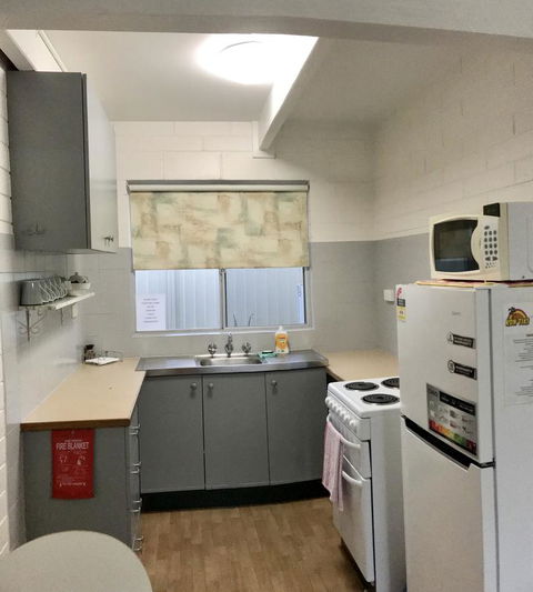 Kon Tiki Apartments - C Tourism 12