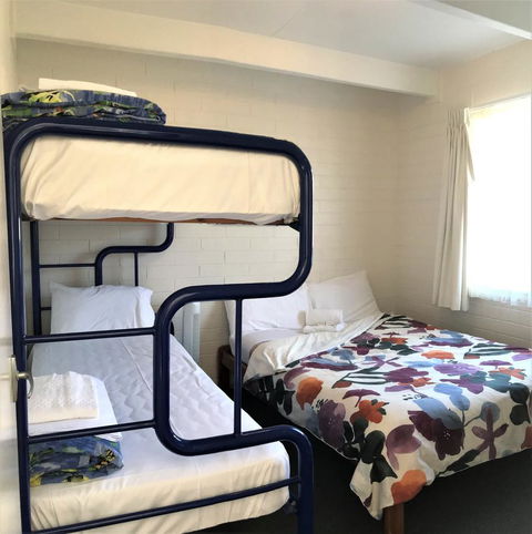 Kon Tiki Apartments - C Tourism 27