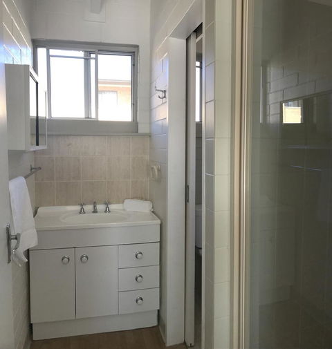 Kon Tiki Apartments - C Tourism 8