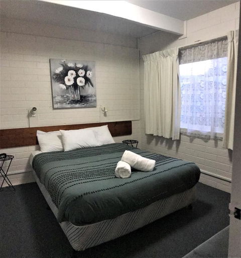 Kon Tiki Apartments - C Tourism 9