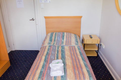 Gardners Inn Hotel - C Tourism 42