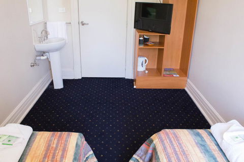 Gardners Inn Hotel - C Tourism 17