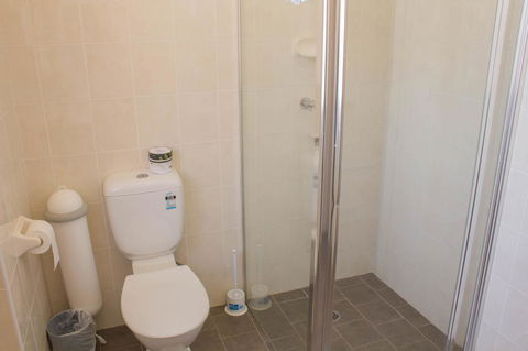 Gardners Inn Hotel - C Tourism 5