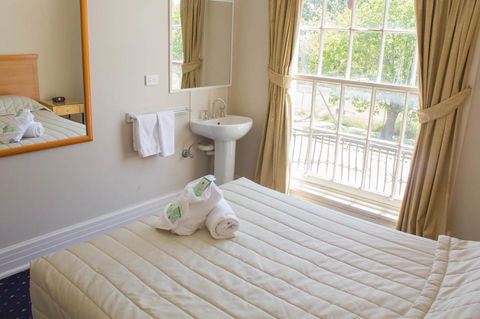 Gardners Inn Hotel - C Tourism 35