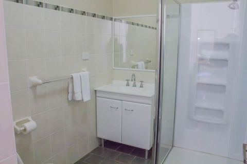 Gardners Inn Hotel - C Tourism 16