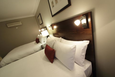 Carlyle Suites & Apartments - C Tourism 14