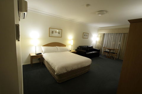 Carlyle Suites & Apartments - C Tourism 5
