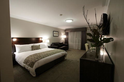 Carlyle Suites & Apartments - C Tourism 3