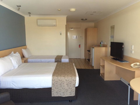 Stay At Alice Springs Hotel - C Tourism 6