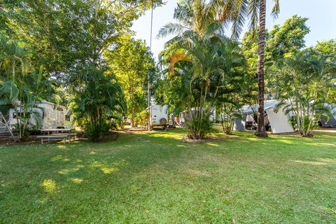 Oasis Tourist Park - C Tourism 22