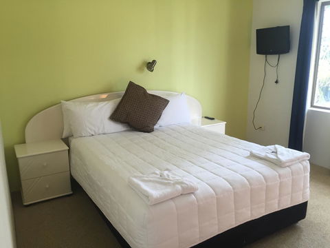 Golden Sands Motor Inn - C Tourism 2