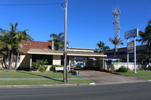 Golden Sands Motor Inn - C Tourism 18