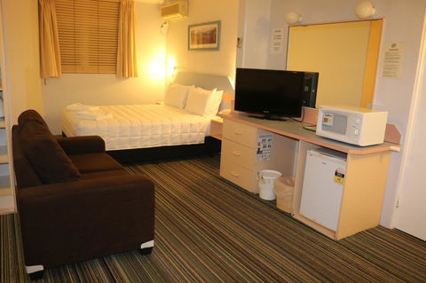 Golden Sands Motor Inn - C Tourism 21