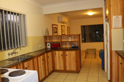 Golden Sands Motor Inn - C Tourism 7