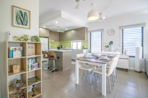 ZEN QUEST - The NOMADS PAD Near Nightcliff Markets & Sunset Foreshore - C Tourism 12