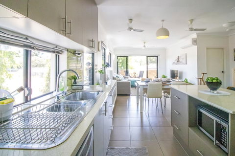 ZEN QUEST - The NOMADS PAD Near Nightcliff Markets & Sunset Foreshore - C Tourism 25