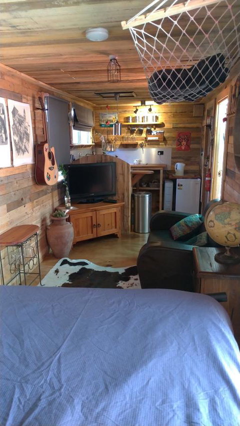 Alice\'s Secret Travellers Inn - C Tourism 1