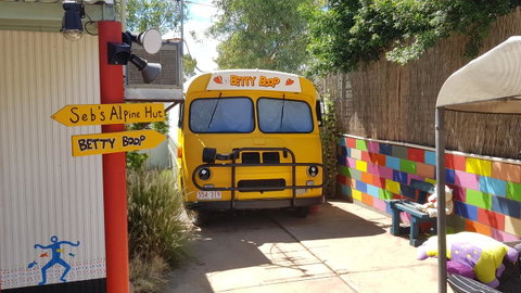 Alice\'s Secret Travellers Inn - C Tourism 43