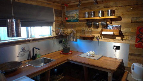 Alice\'s Secret Travellers Inn - C Tourism 8